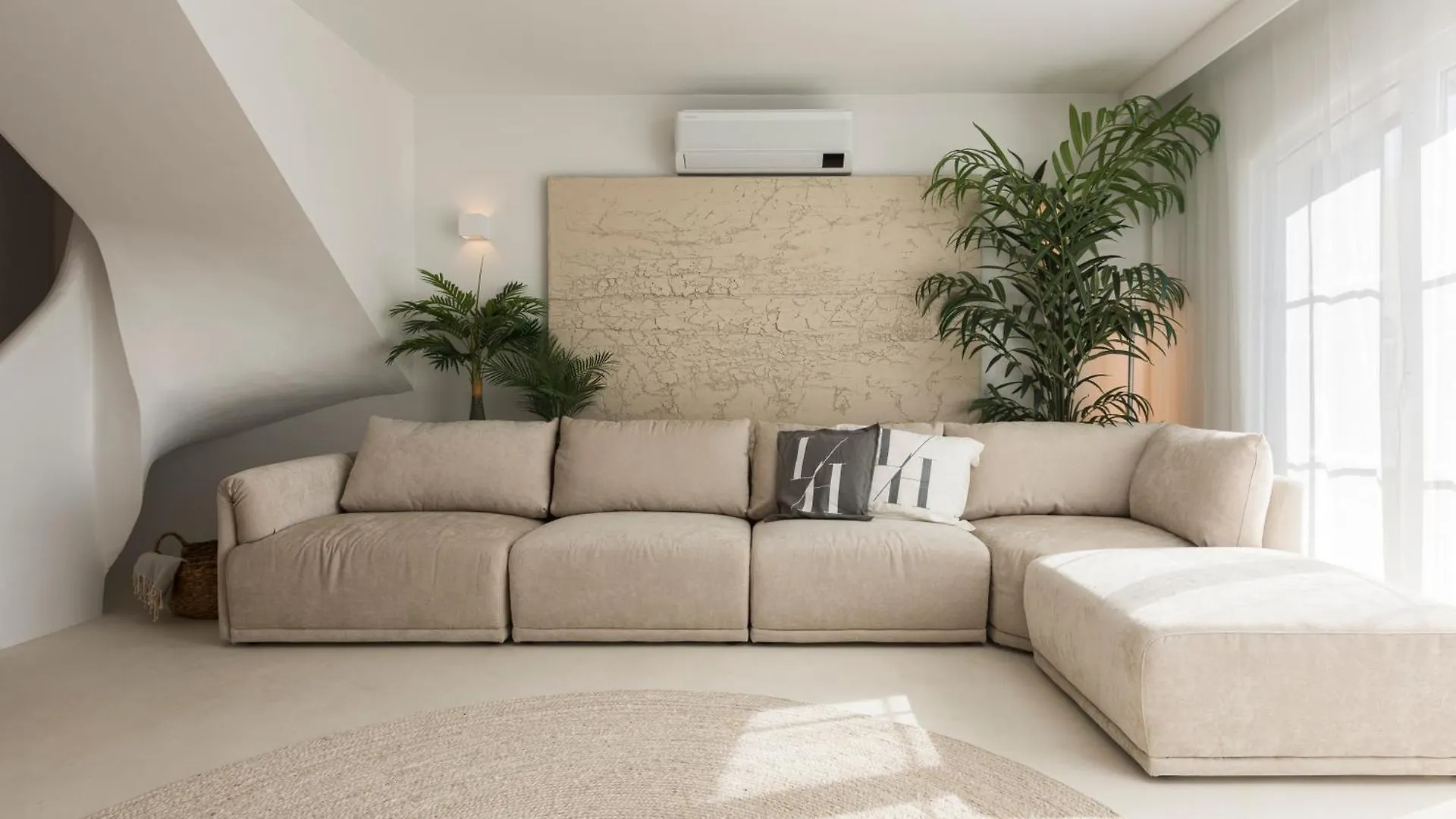 Modern Retreat: 3 Bedroom Villa In The Old Village Quarteira 0*,  Portugal