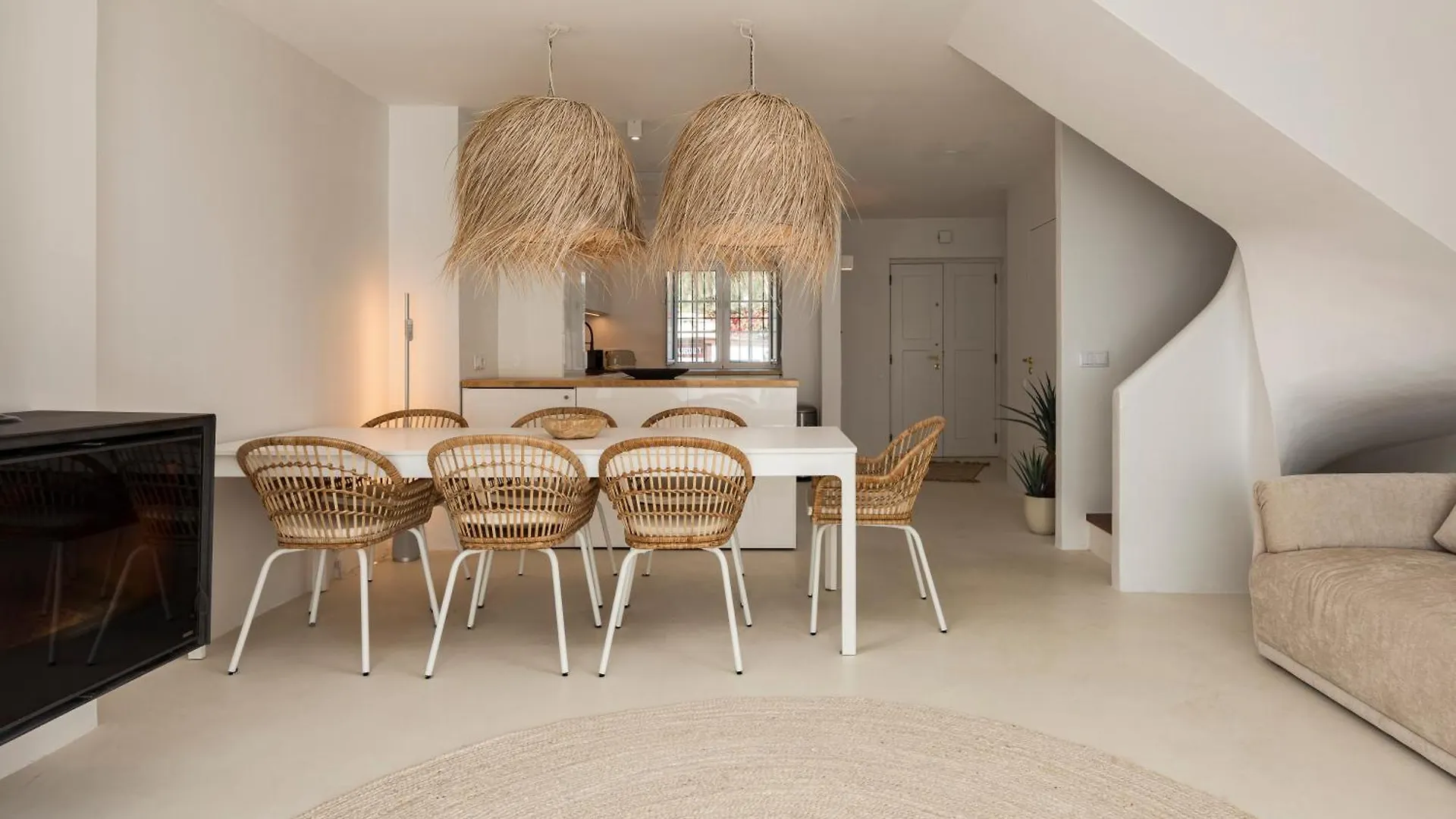 Modern Retreat: 3 Bedroom Villa In The Old Village Quarteira Holiday park